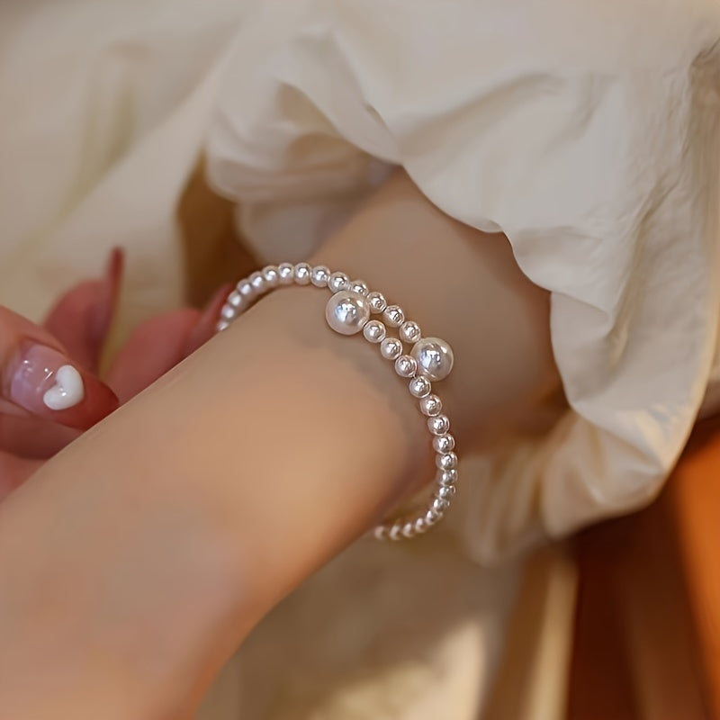 Wrenna | Retro Pearl Bracelet