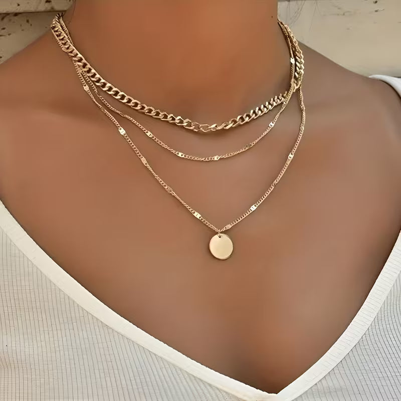 Elegant multi-layered necklace with round pendant