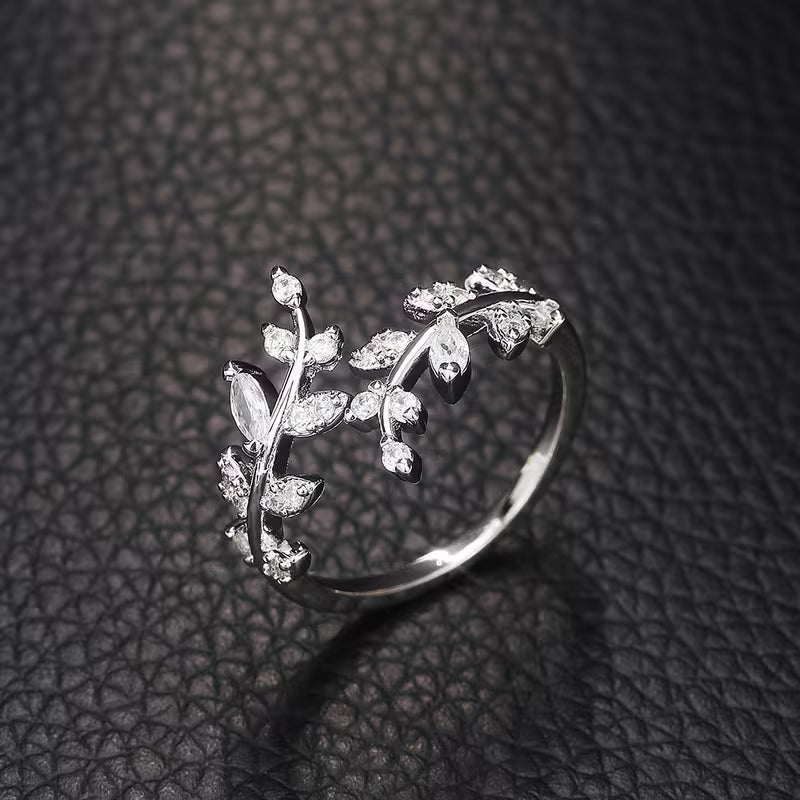 Adjustable Vintage Ring in Vine Design