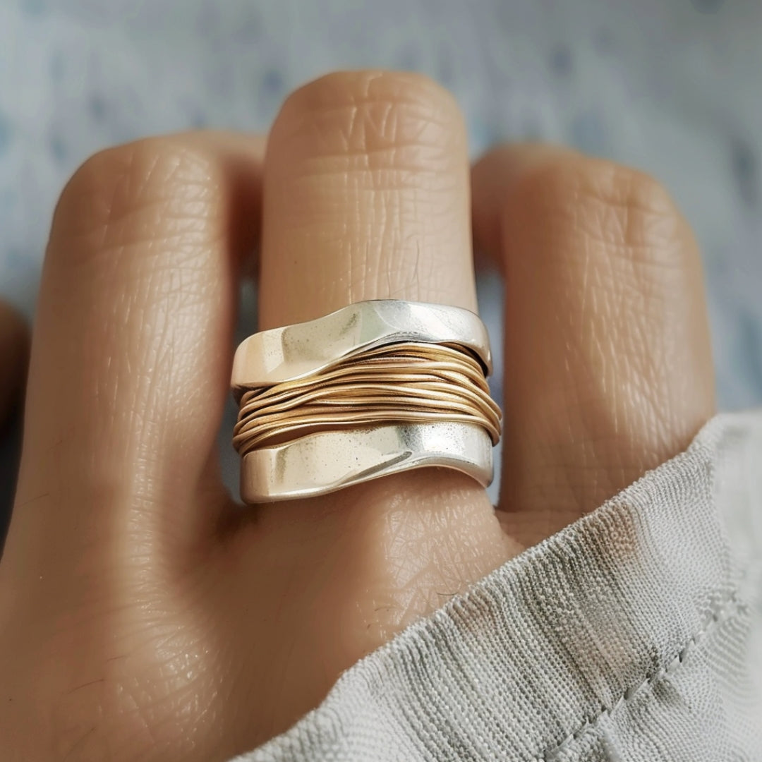 Ingrid | Silver Golden Threads Ring