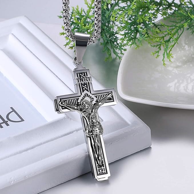 Teresa | Crucifix Necklace