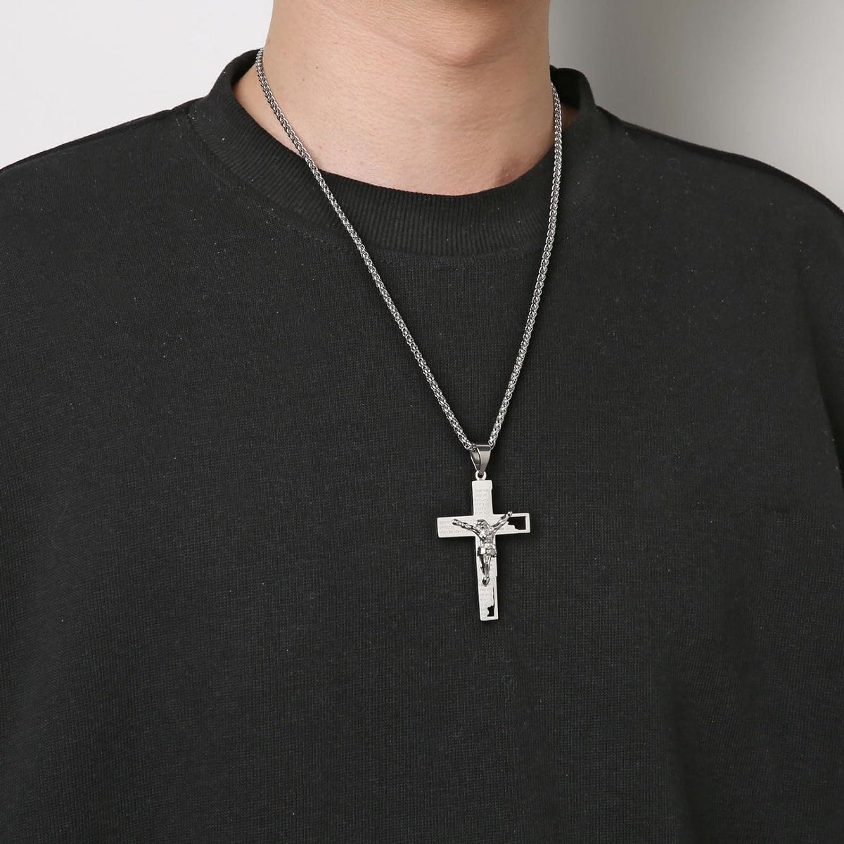 Perpetua | Crucifix Necklace