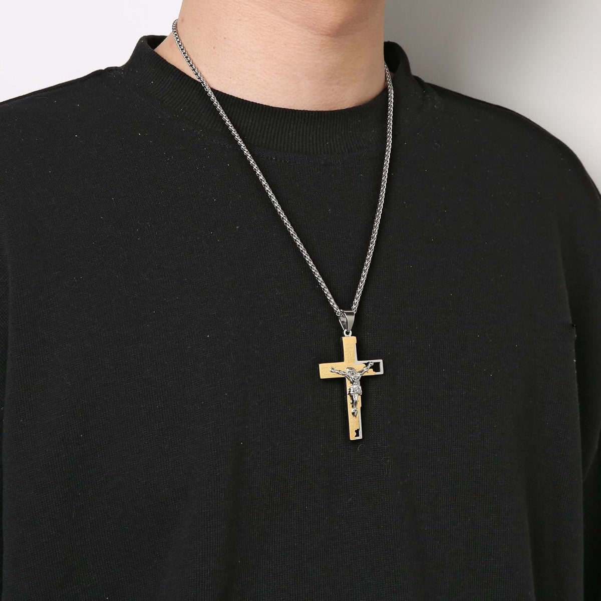 Perpetua | Crucifix Necklace