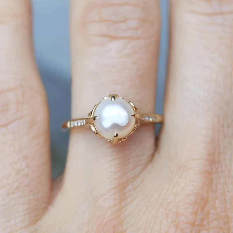 Nell | Delicate Pearl & Crystal Ring