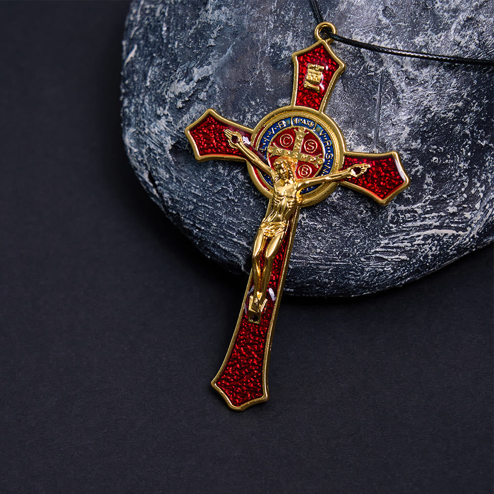 Lucia | Crucifix Necklace