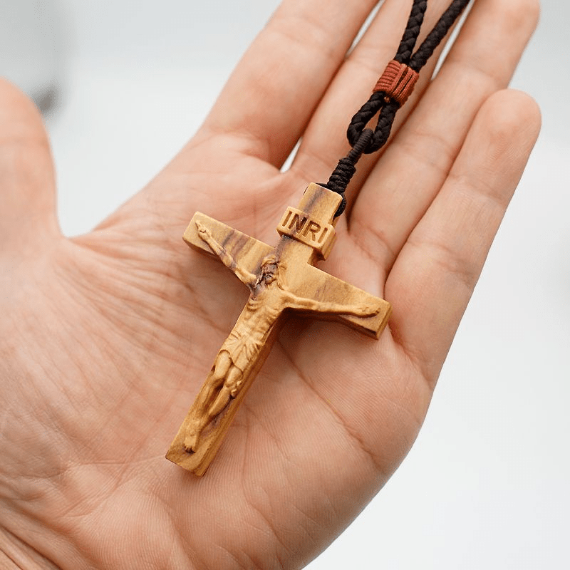 Cecilia | Crucifix Necklace