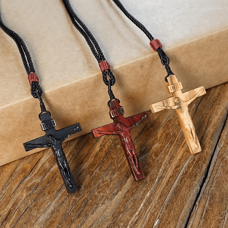 Cecilia | Crucifix Necklace