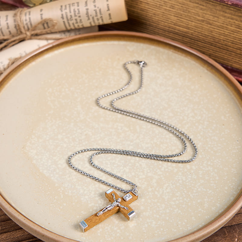 Agatha | Crucifix Necklace