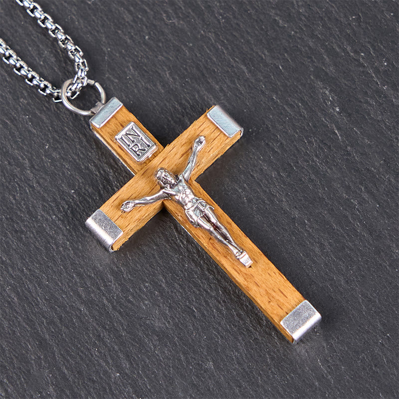 Agatha | Crucifix Necklace