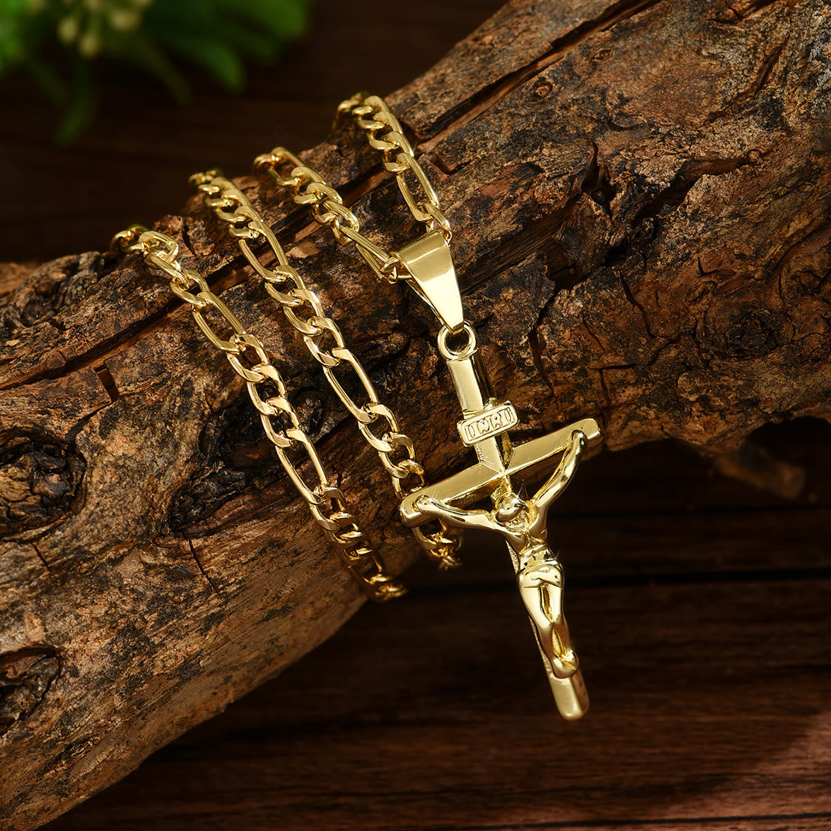 Rosa | Crucifix Necklace