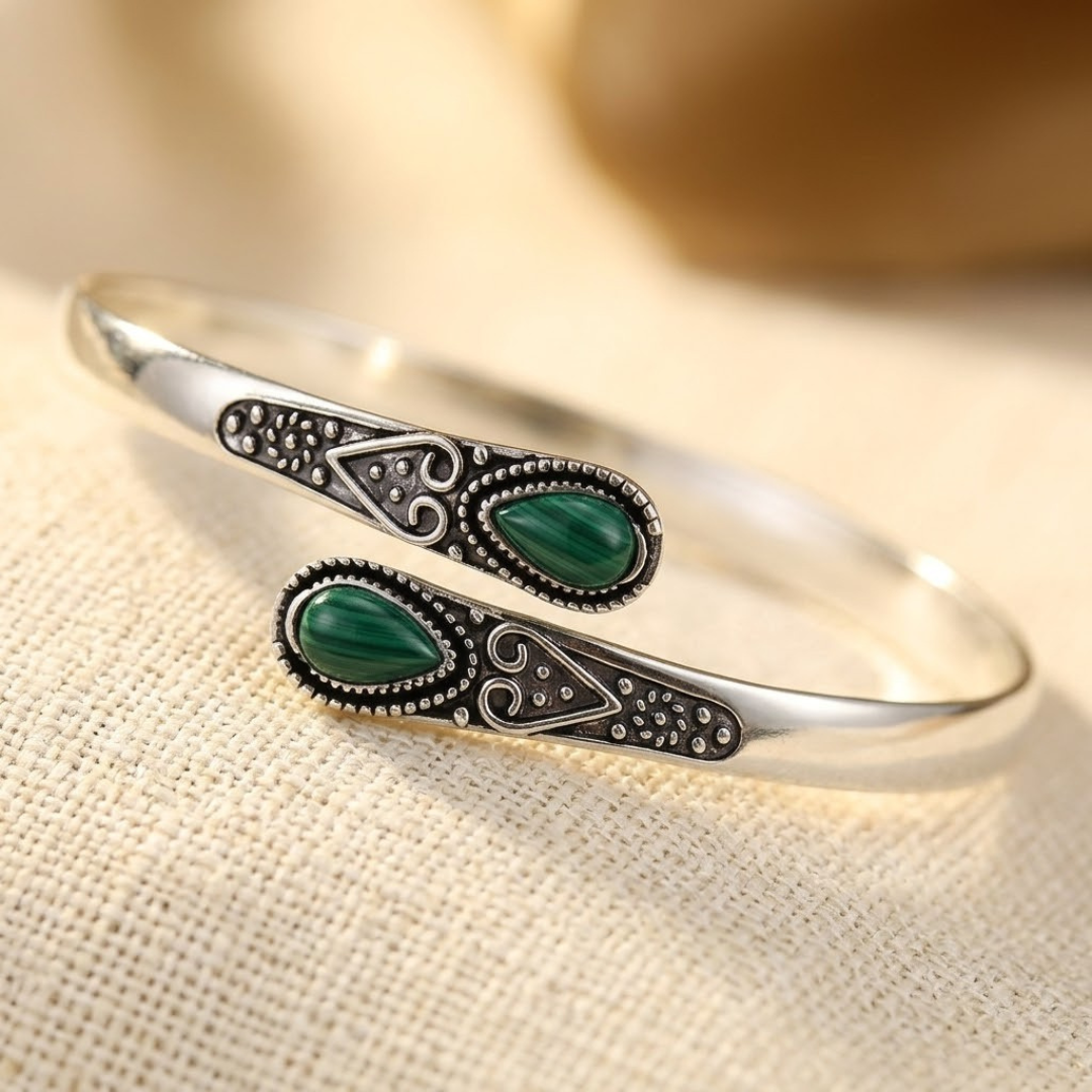 Flavie | Emerald Silver Bangle