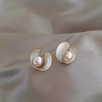 Elegant opal white earrings with pearl in gold