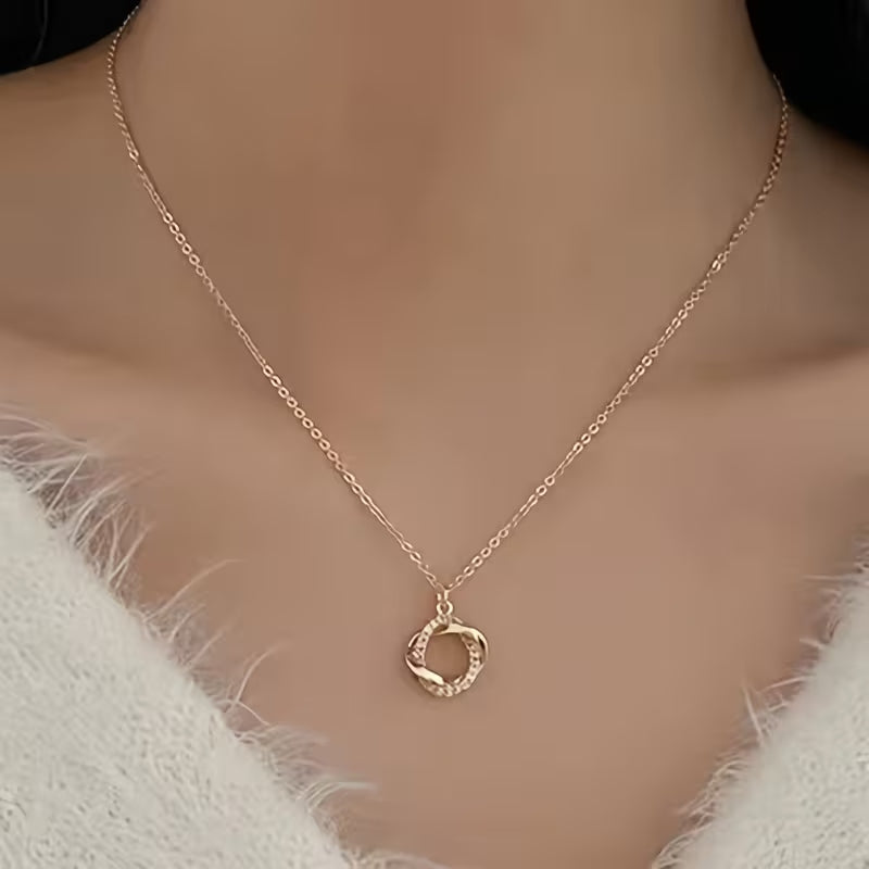 Elegant gold necklace with pendant