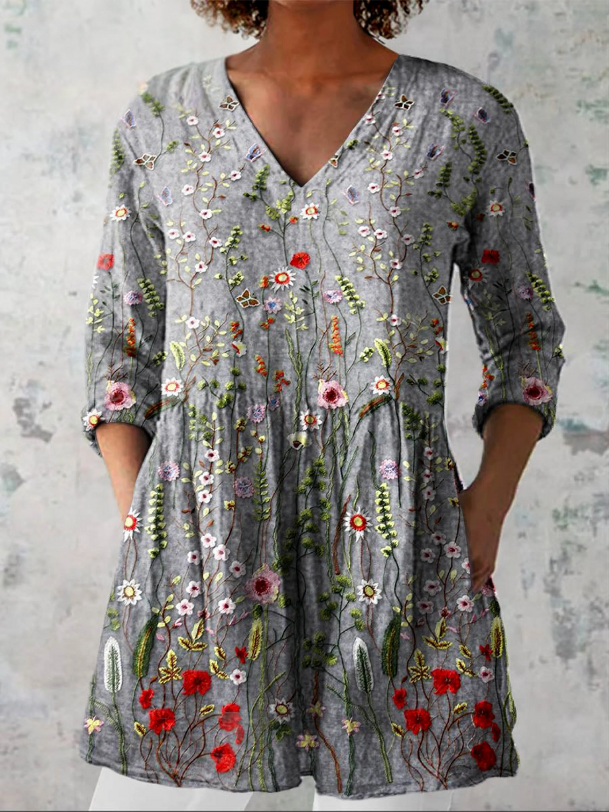 Gwyneth | Long Blouse with V-Neck