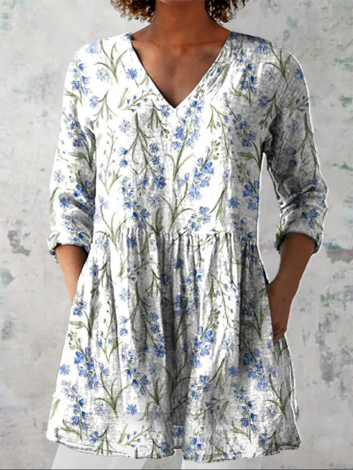 Bonnie | Long Blouse with V-Neck
