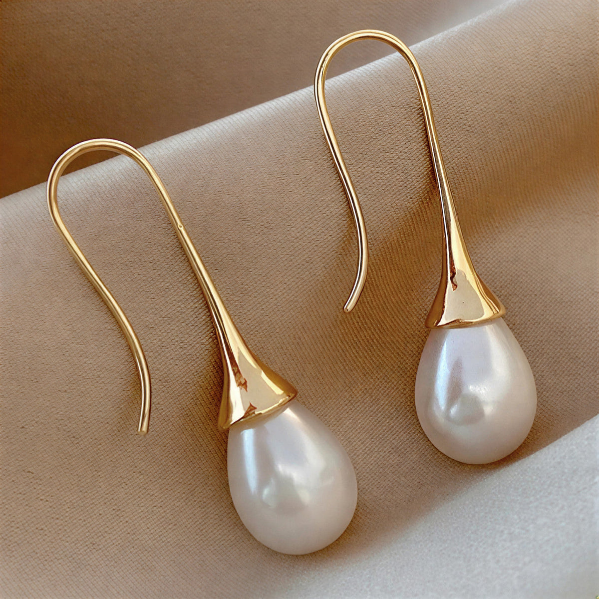 Amara | Classic Pearl Beauty Earrings