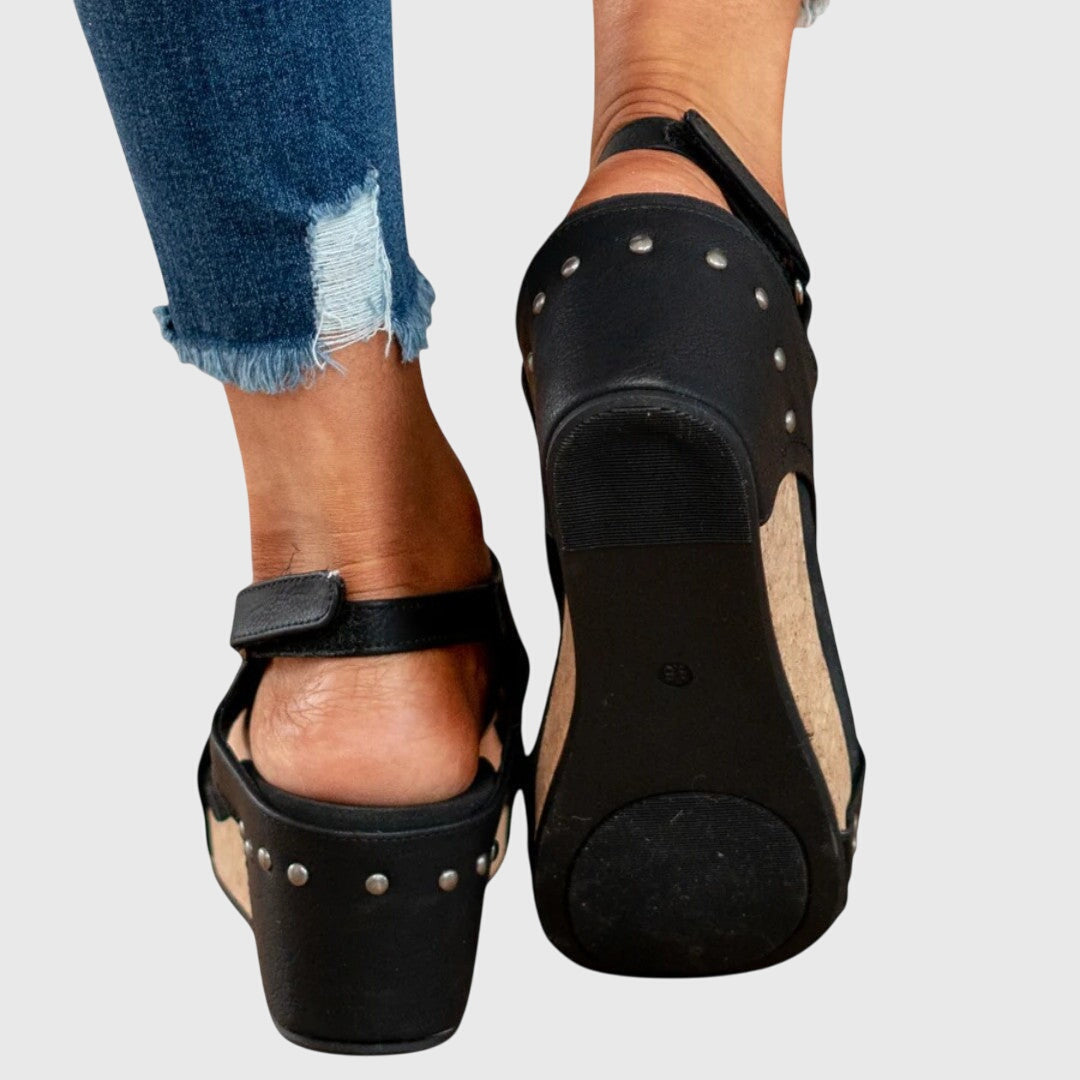 Mugain | Comfort and Style, Every Step