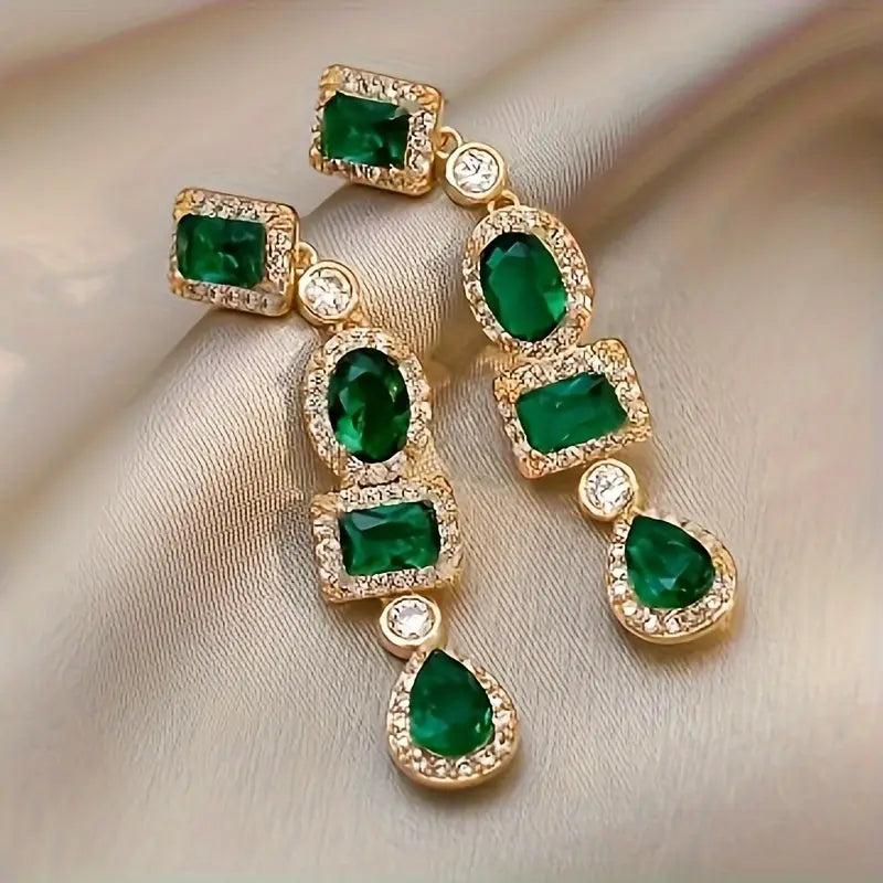 Coraline Esmarisse Drop Earrings | Gold