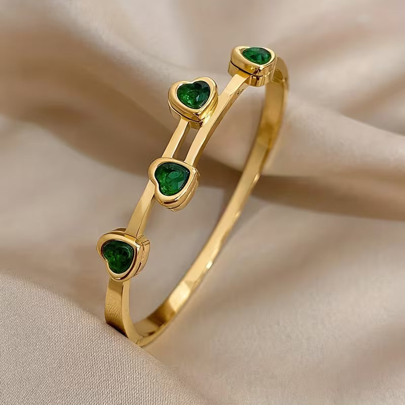Green Hearts Bracelet | Gold