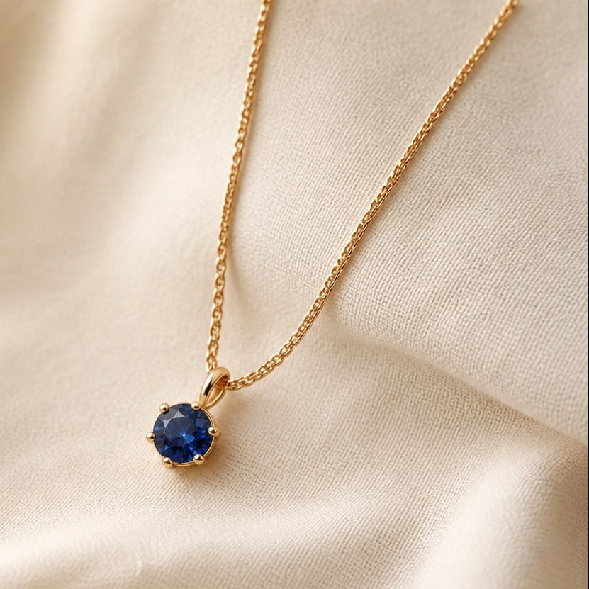 Amelia | Round Solitaire Pendant Necklace
