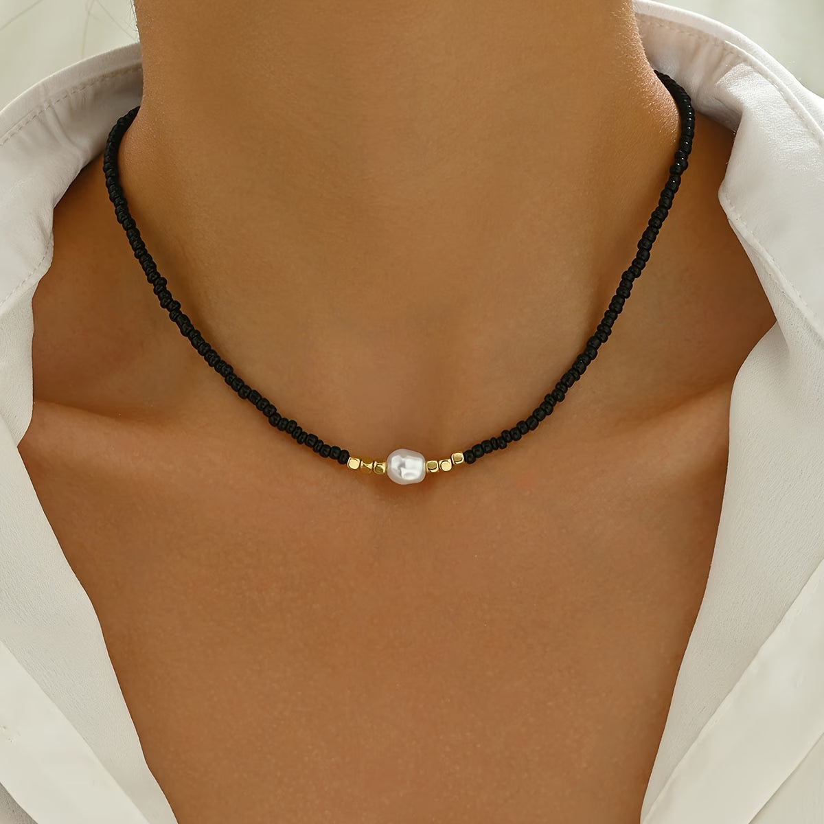 Rosa | Minimal Pearl Necklace