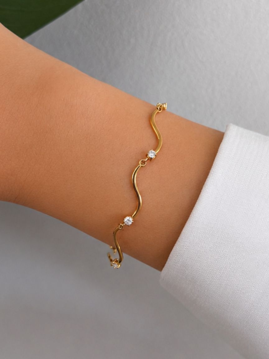 Nika Lux White Bracelet