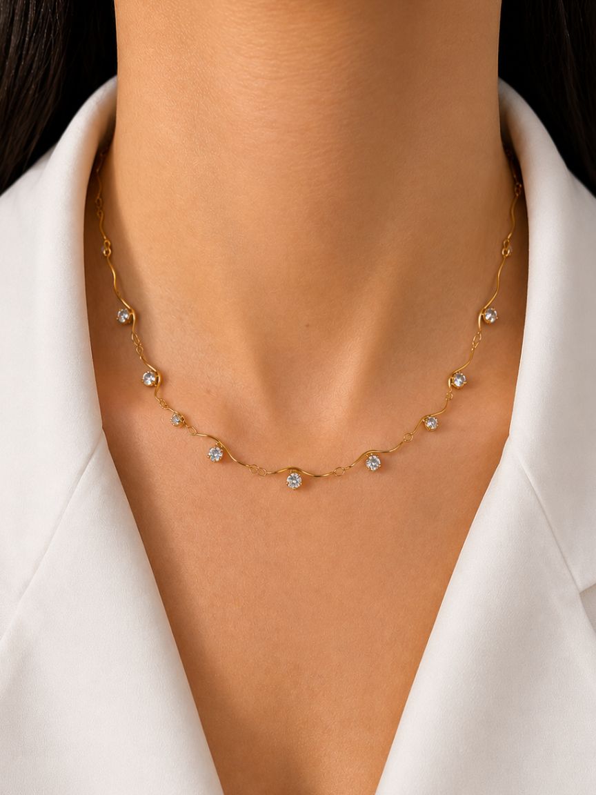 Nika Lux White Necklace