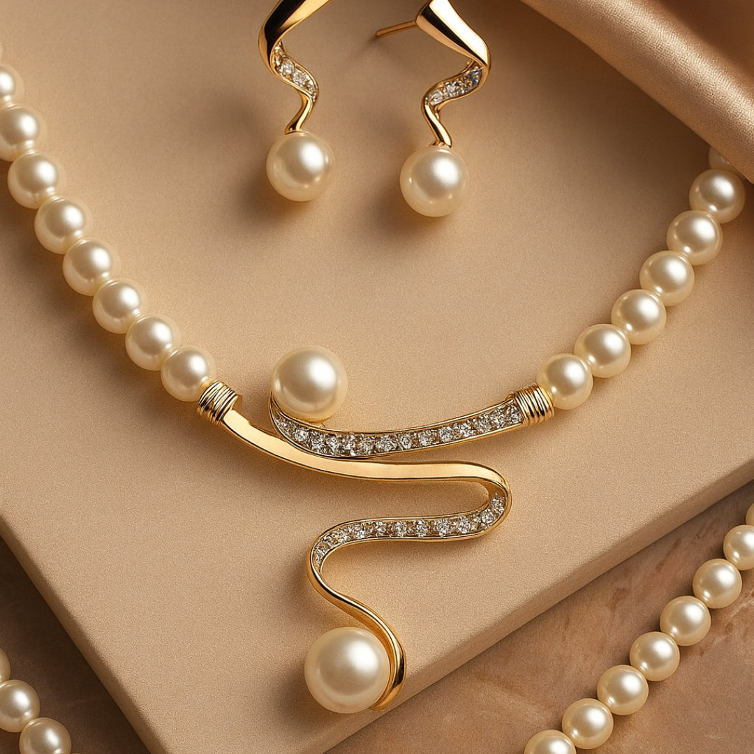 Perlina | Pearl Necklace & Earrings Set