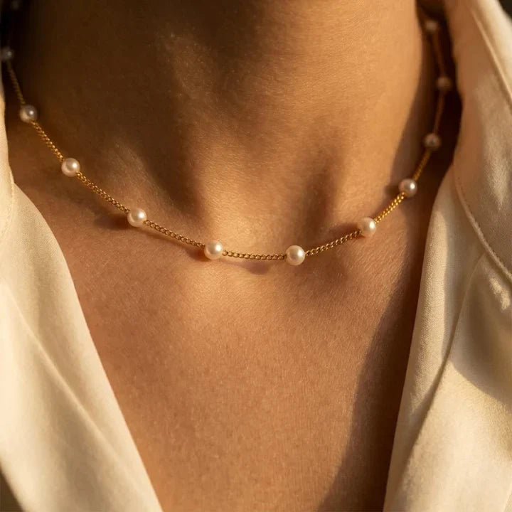 Perle | Gold Pearl Station Necklace