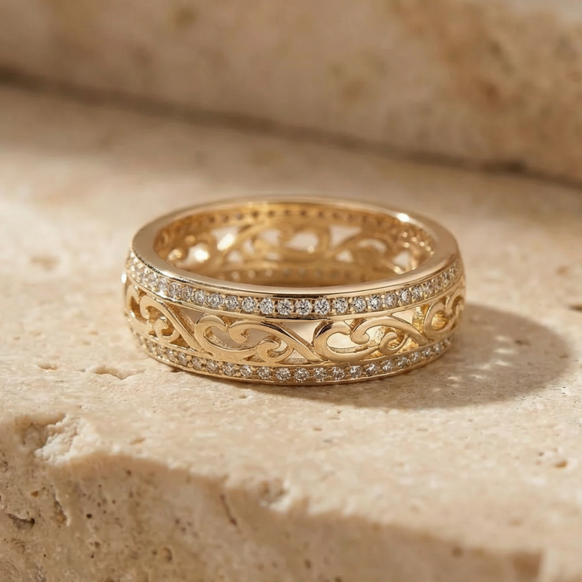 Uma | Bright Hollow Gold Ring