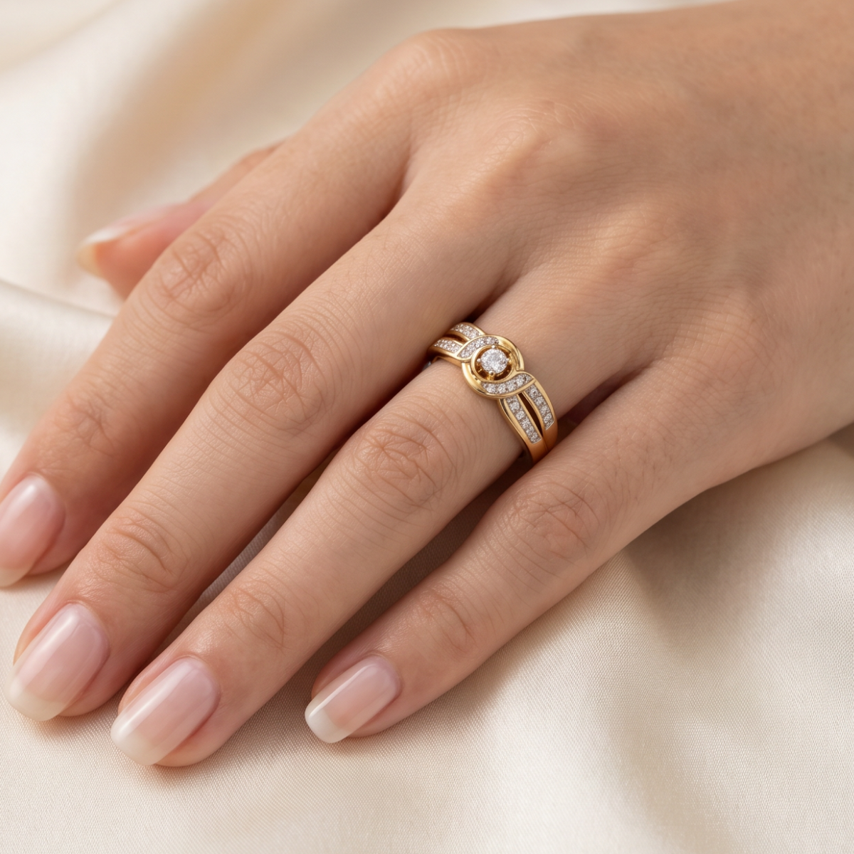 Willow | Golden Infinity Crystal Ring
