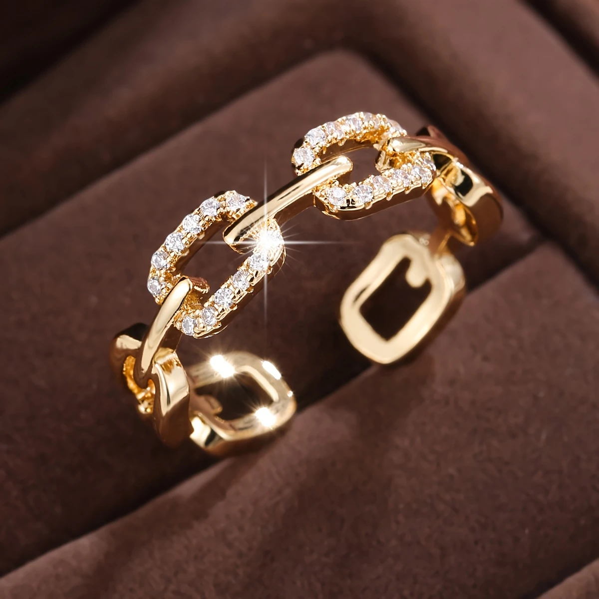 Gilberte | Gold Radiant Chain Ring