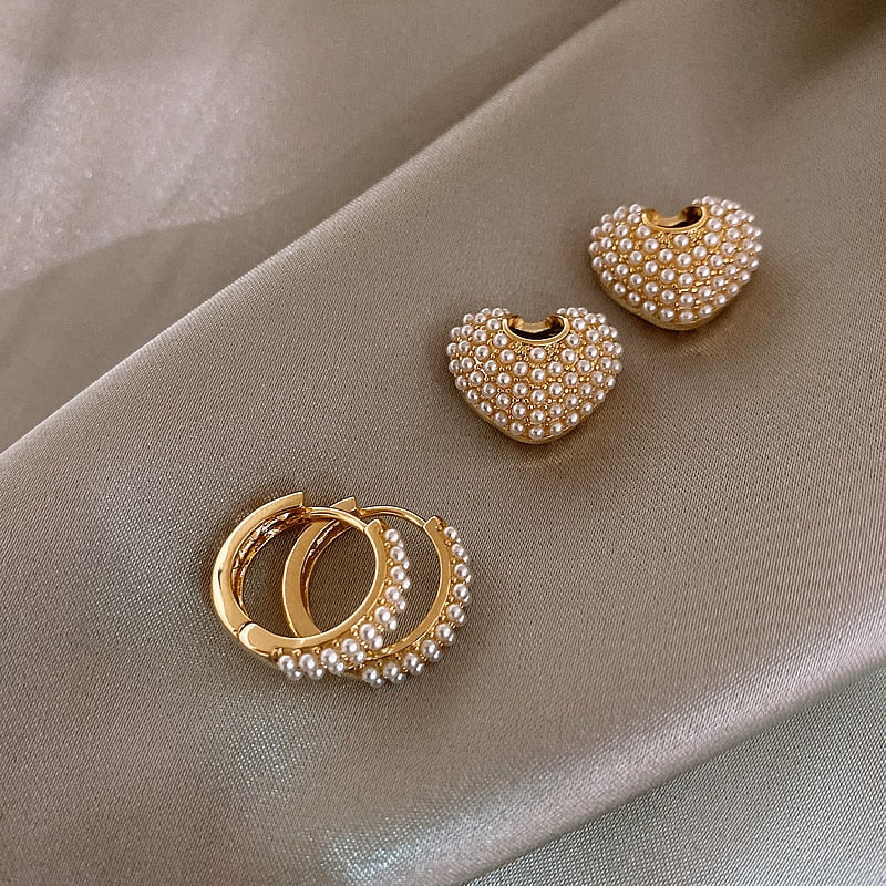 Amora | Pearl Love Earrings