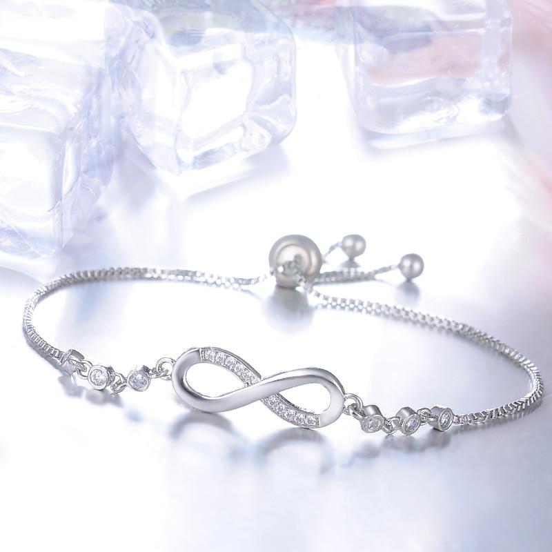 Stylish Adjustable Bracelet in Rose Gold in the Shape of an Infinity Symbol