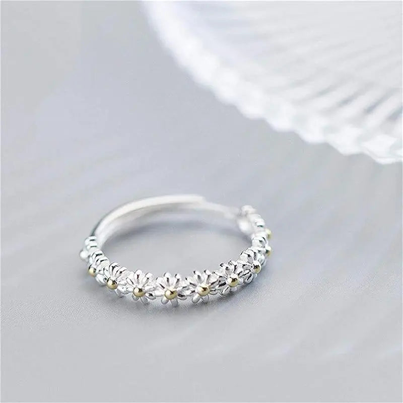 Katriona | Adjustable Enamel Daisy Ring