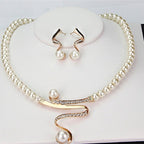 Set Necklace + Earrings with Real Pearls