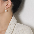 Chic Silver Earrings with Pearl