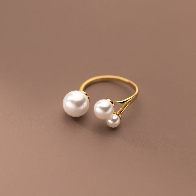 Rhona | Three Pearl Adjustable Ring