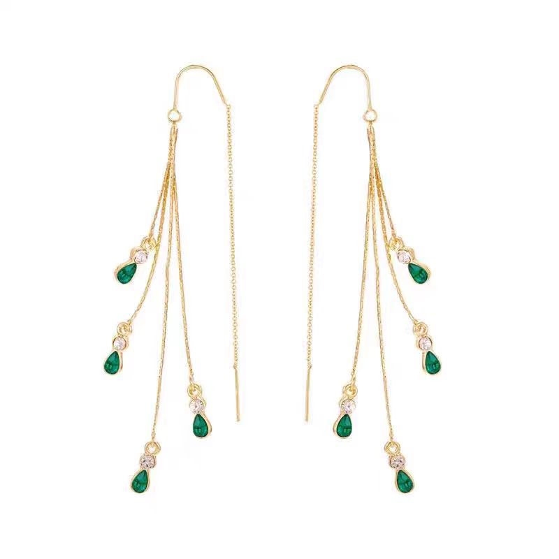 Calista Moreau Quasten Earrings | Gold