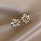 Nienke | White Opal Earrings