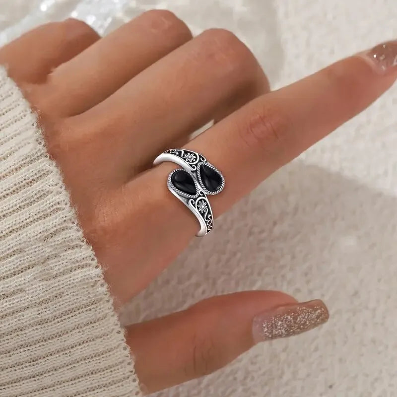 Sunniva | Moonstone-Effect Flower Ring