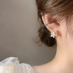 Flower Earrings with Zirconia Inlays in Gold