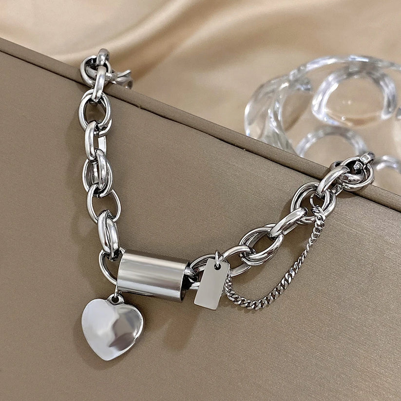 Estelle | Heart Charm Gold Bracelet