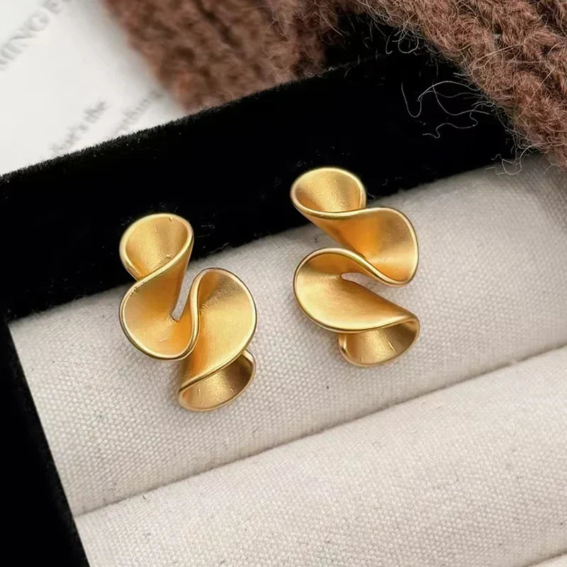 Flower Earrings in Silver and 18K Gold