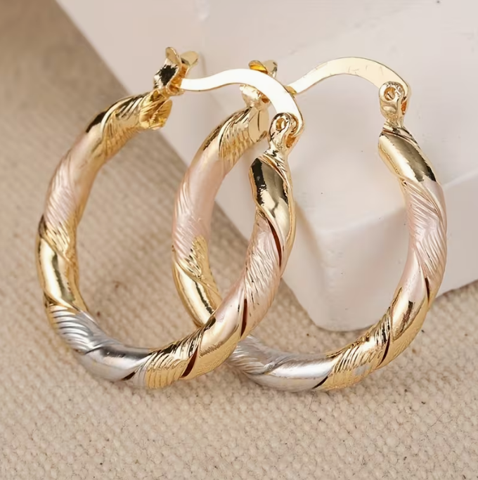 Isadora | Twisted Hoop Earrings