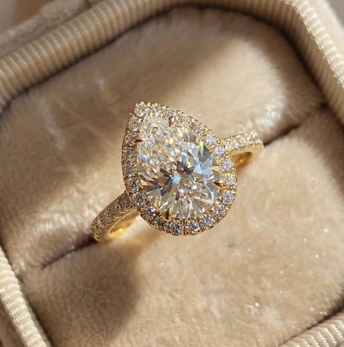 Lucia | Crystal Pavé Ring