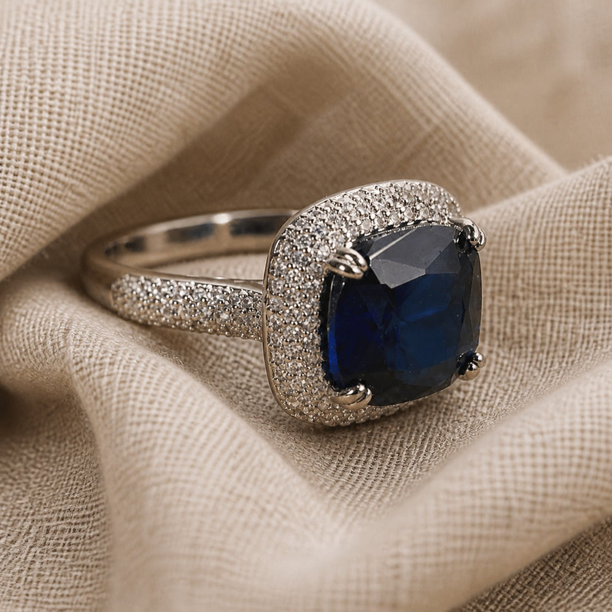 Diana | Shimmering Blue Silver Ring