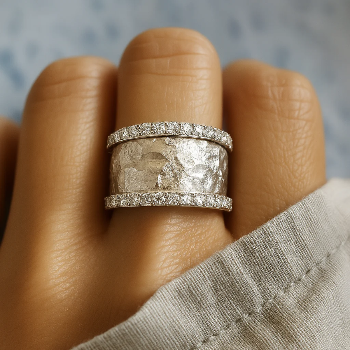 Rosetta | Vintage Silver Zirconia Band Ring