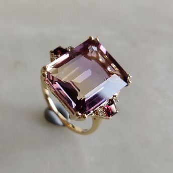 Violetta | Violet Gold Ring