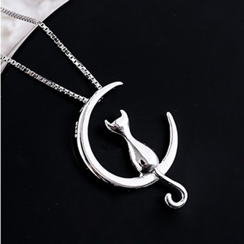 Elegant Half-Moon and Cat Necklace